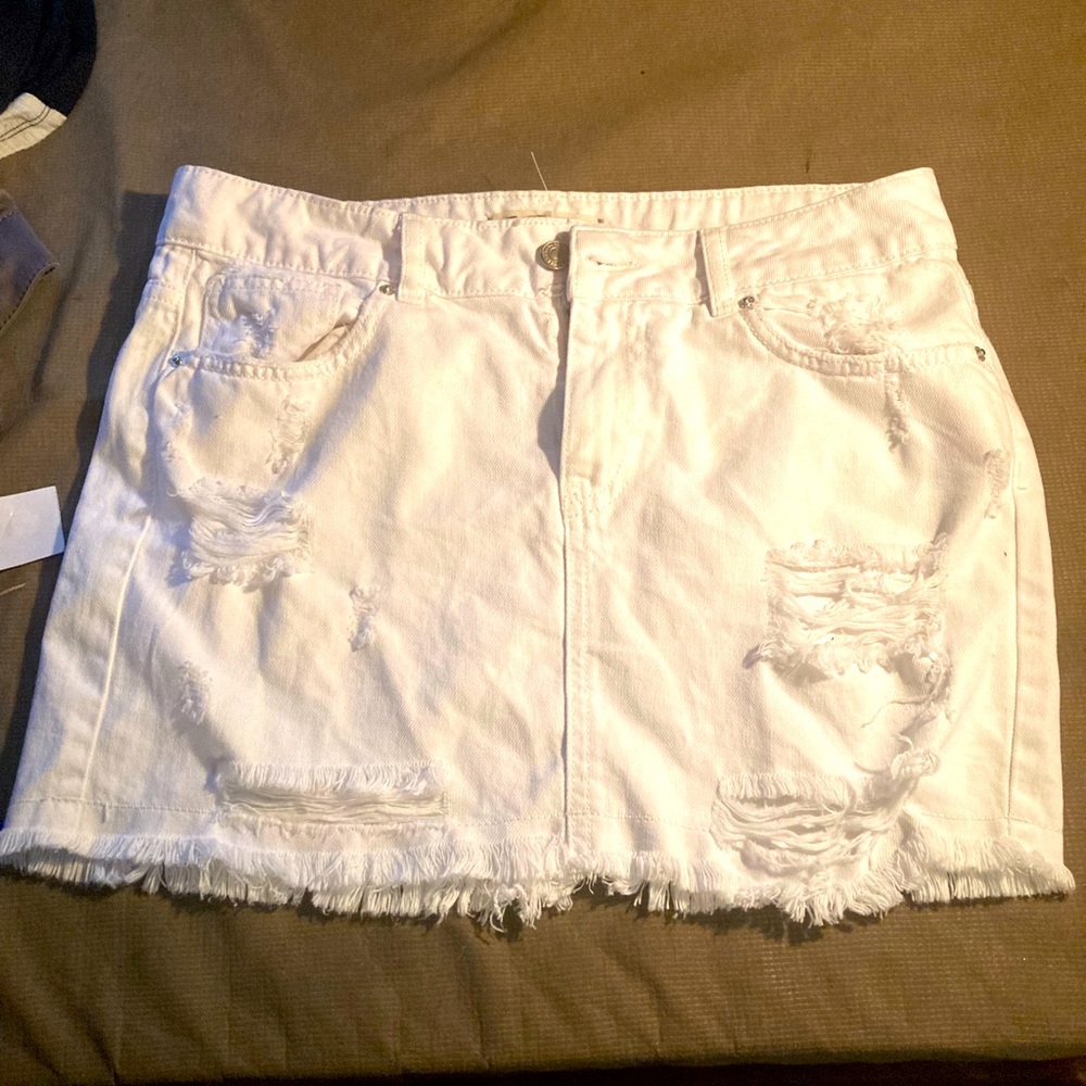 Hollister size 7